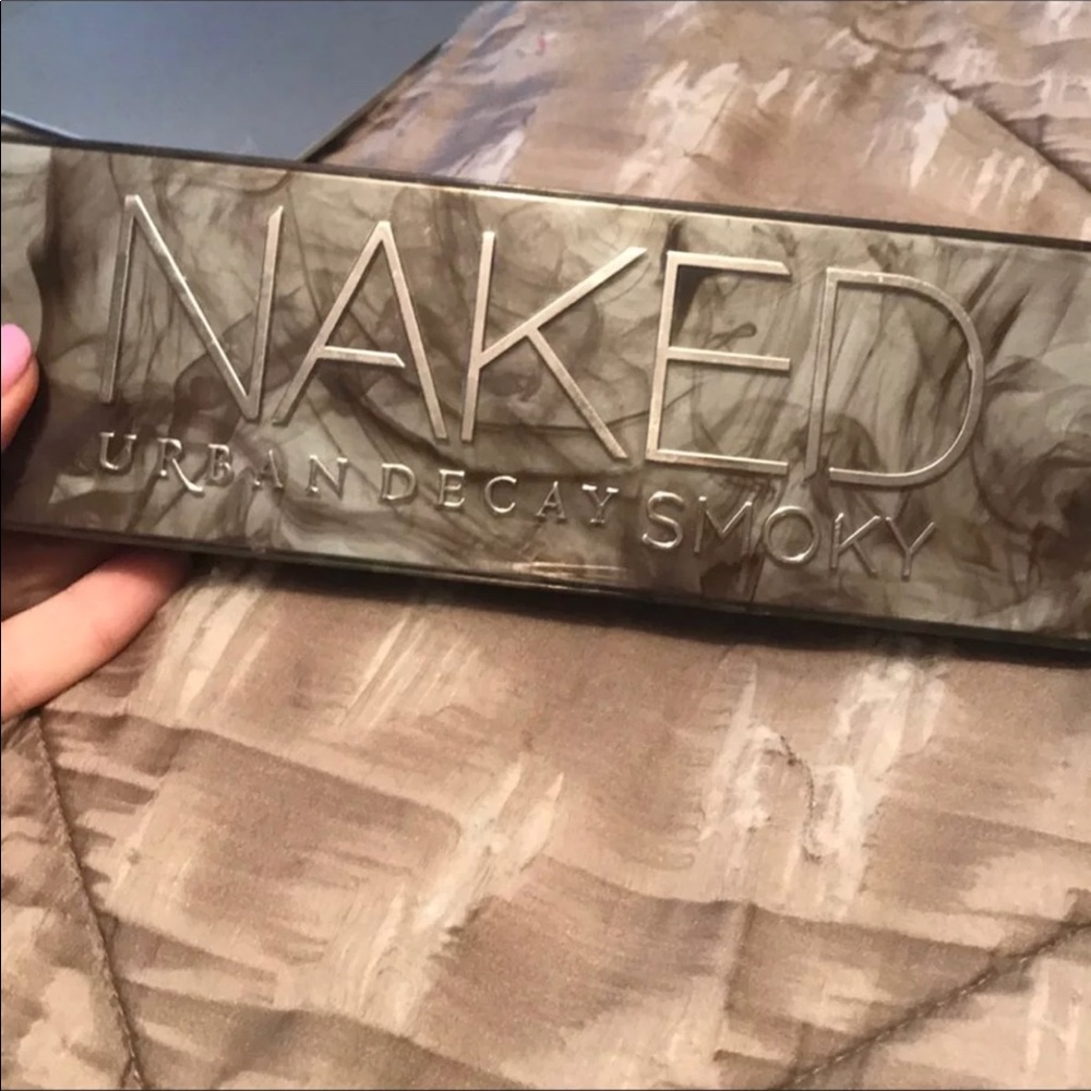 Urban decay smoky pallet